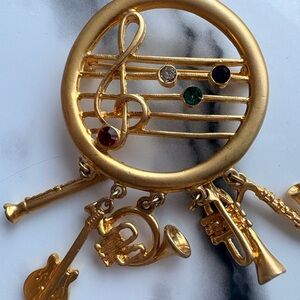 Vintage Gold Tone Musical Instrument Brooch
